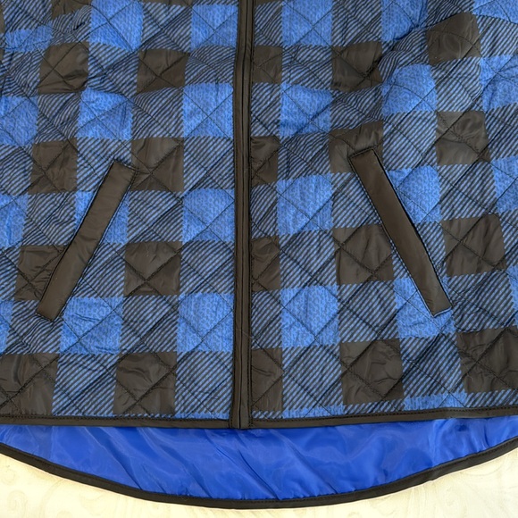 Karen Scott Buffalo-Check Puffer Vest. Size M - Picture 7 of 12